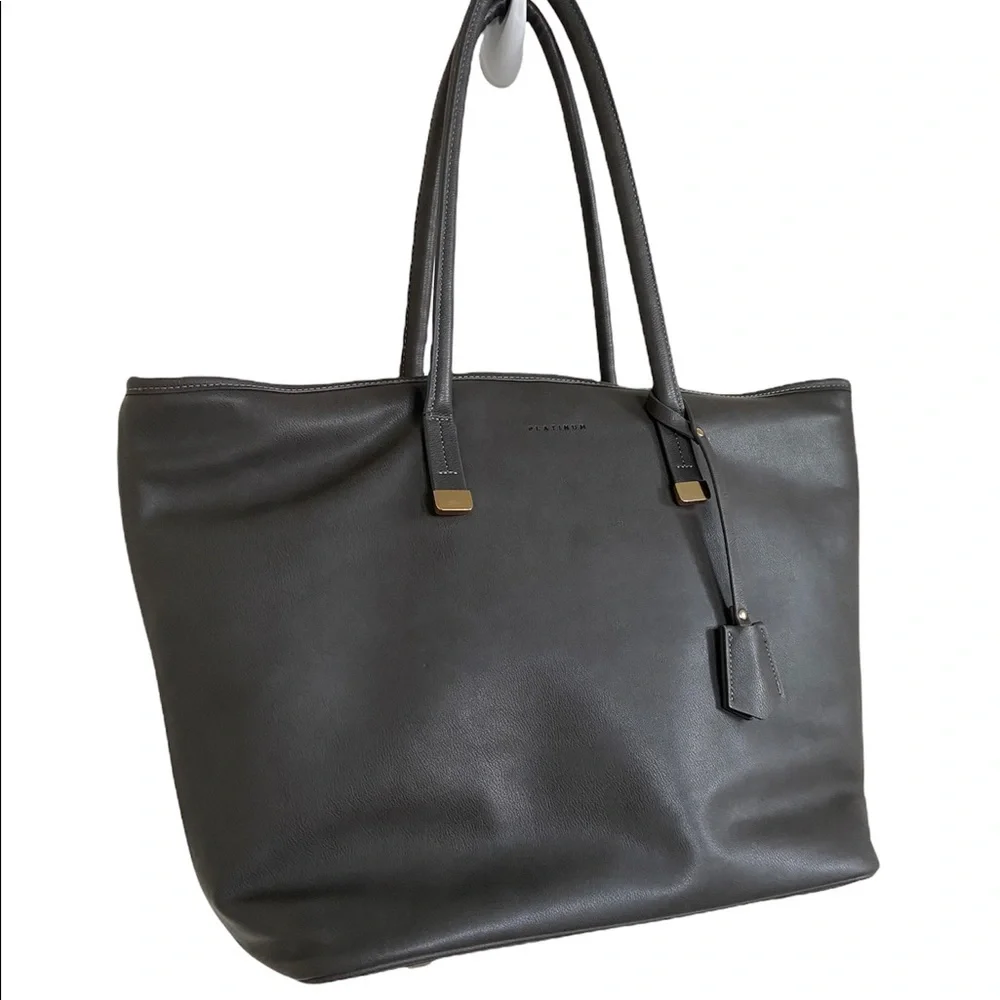 Platinum Avenue Laptop Case Tote Bag